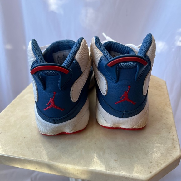 Youth Nike Jordan Twos - Picture 8 of 10